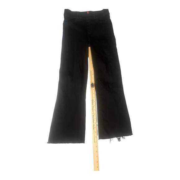 Spanx Pull On Flare Raw Hem Black Jeans Size S/P MN1 - Picture 4 of 5